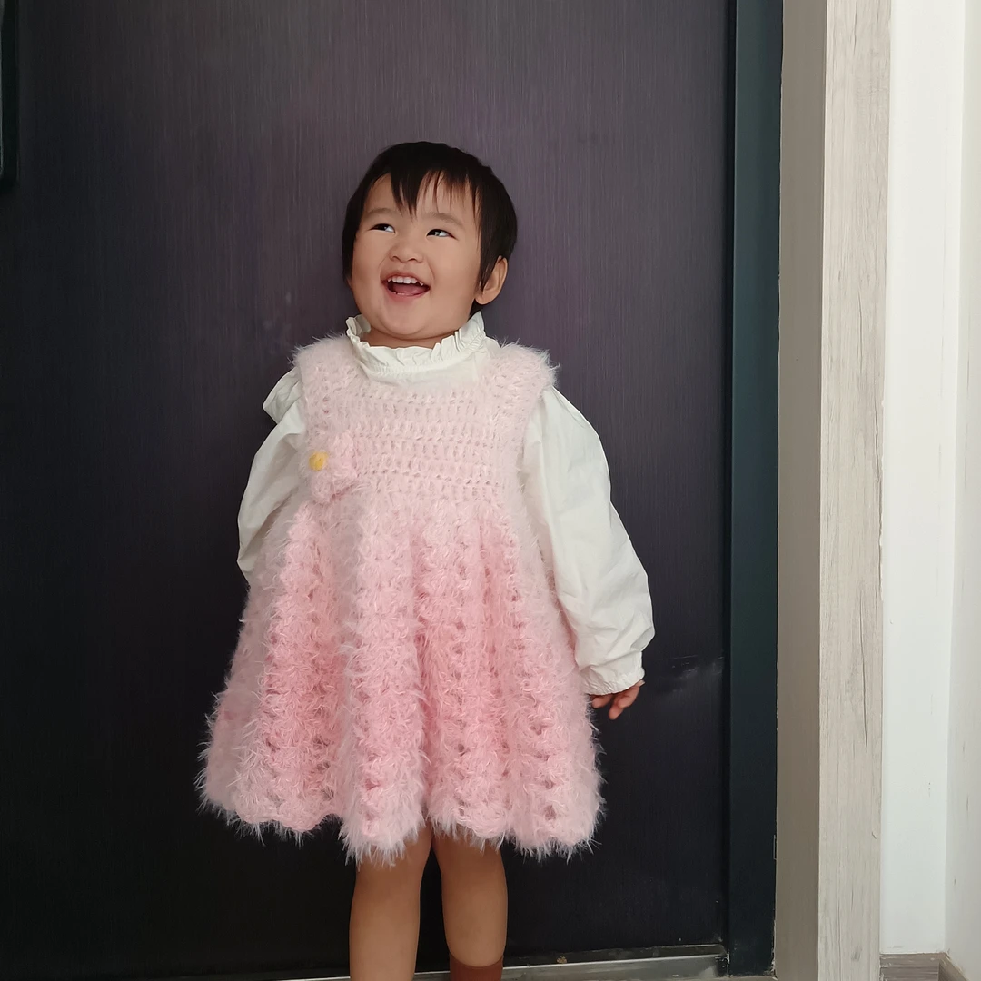 （成品）适合2岁，纯手工编织毛线钩织女童背心连衣裙