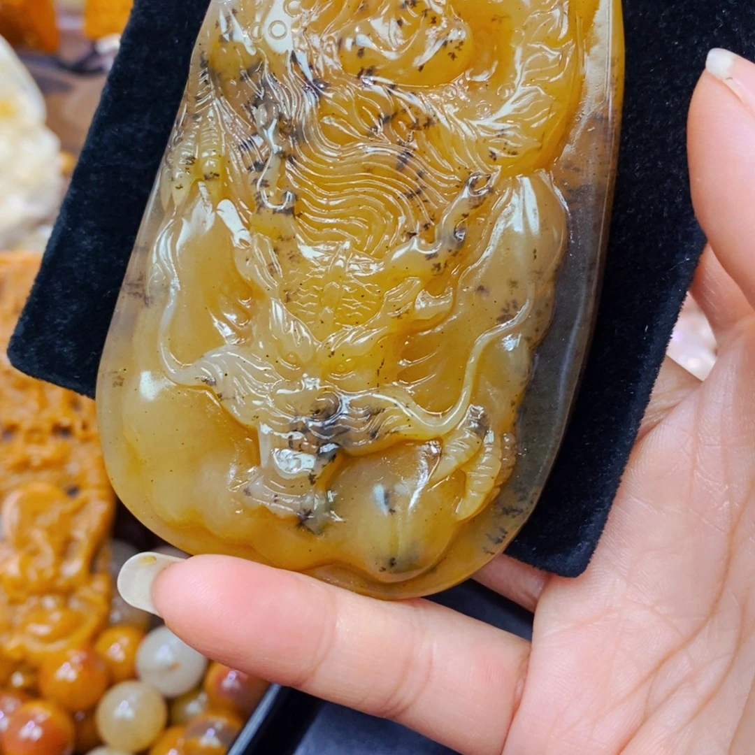 未镶嵌石英质玉（黄龙玉）吊坠(不含链)