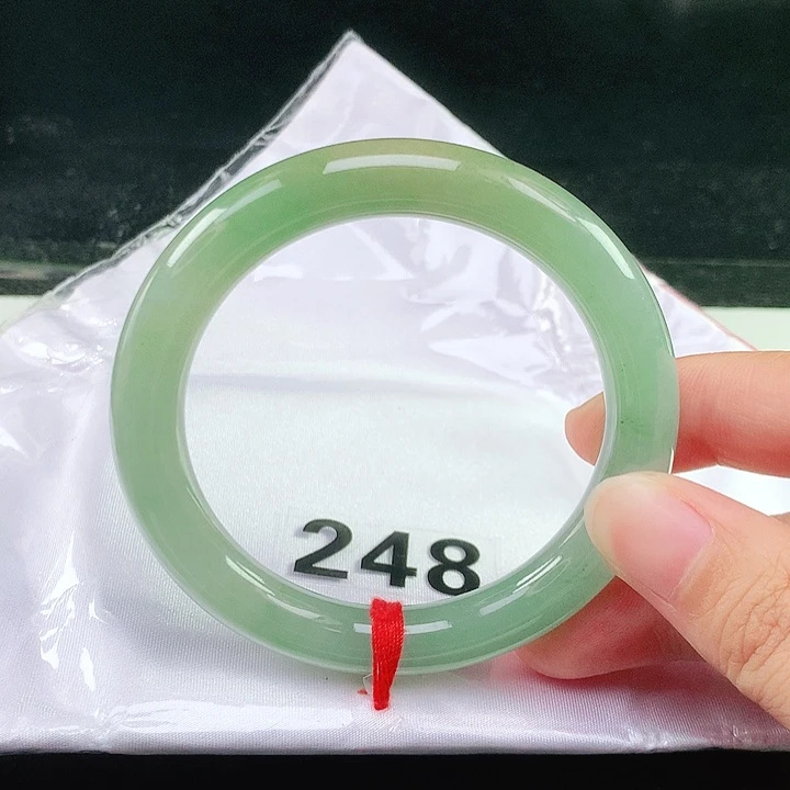 未镶嵌手镯翡翠翡翠手镯