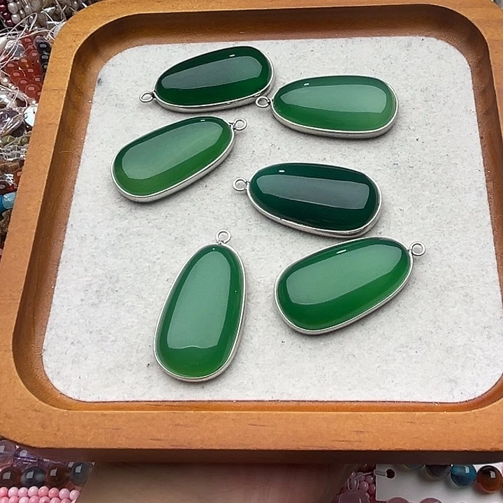 玛瑙/玉髓未镶嵌珠宝半成品2个21/36mm左右绿玛瑙吊坠