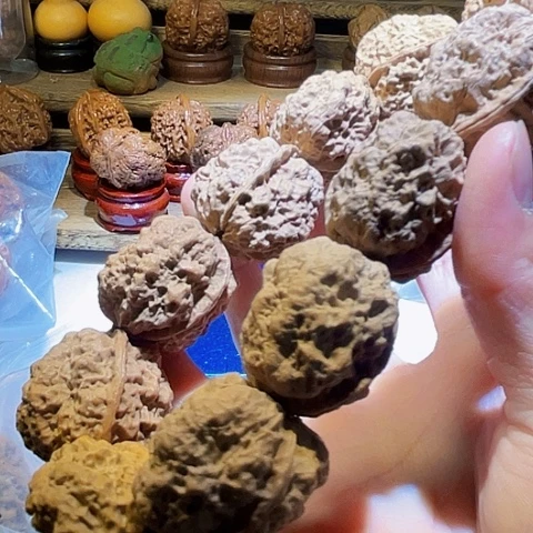 手串文玩核桃盘龙金蟾12粒带彩33