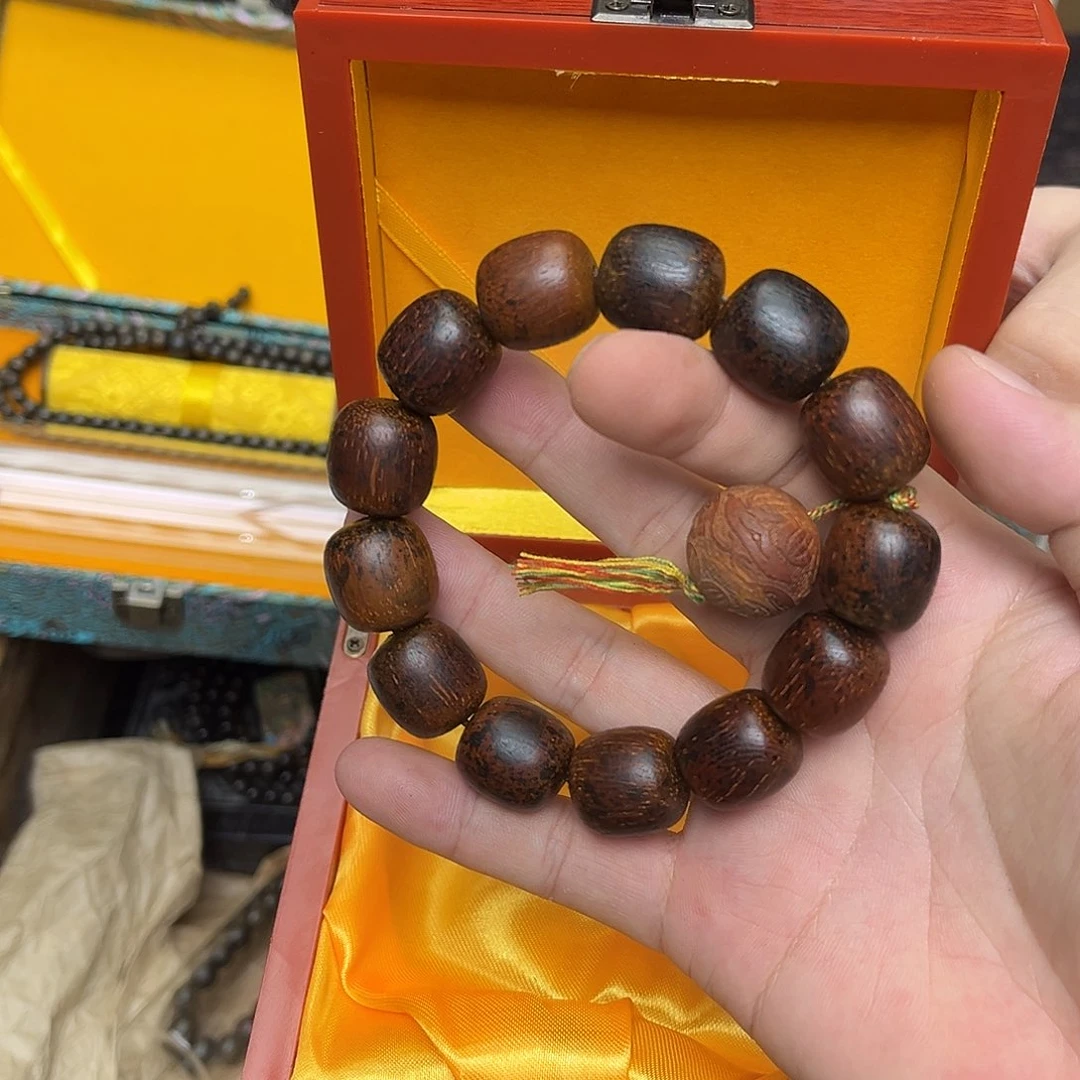 大叶紫檀（黑酸枝木类）