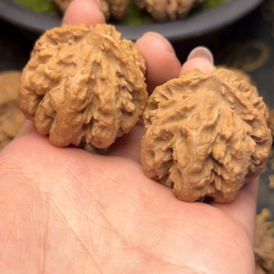 文玩核桃吊坠秦岭核桃3