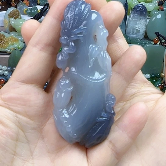 和田玉未镶嵌颈饰爱*书