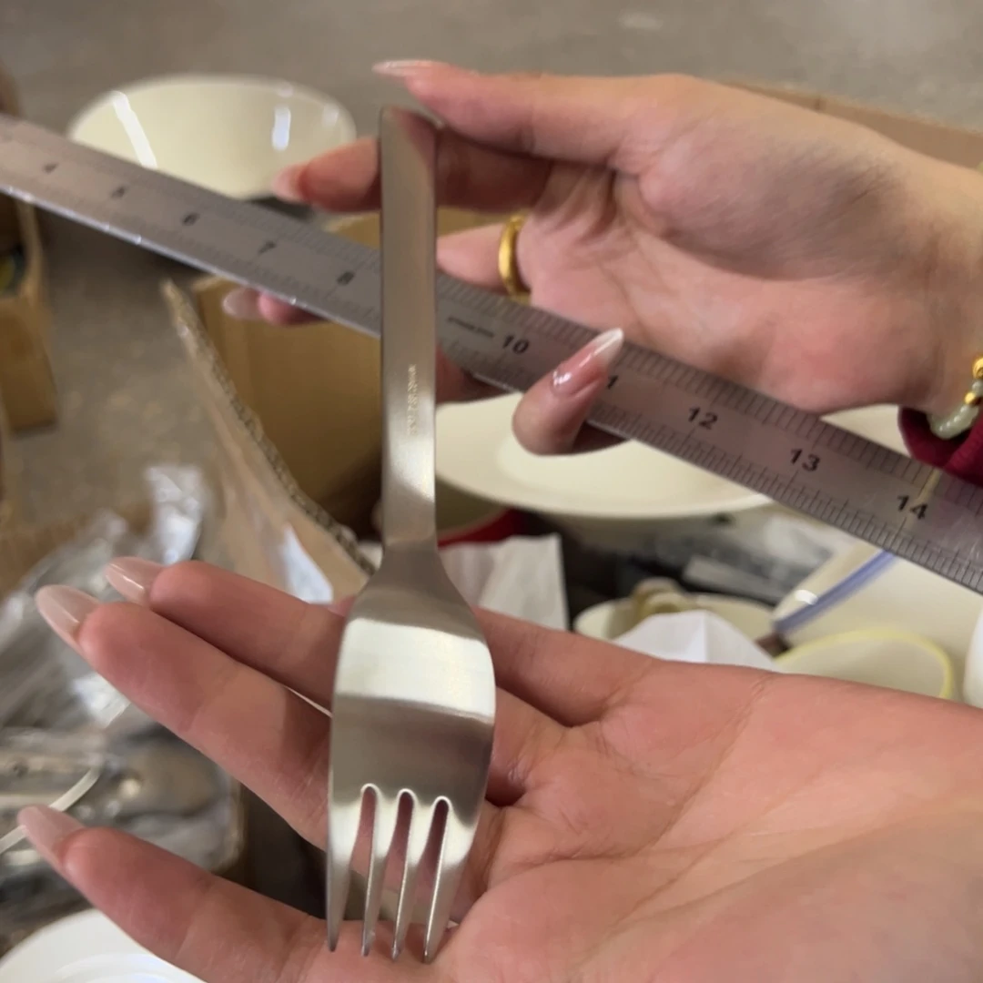 新骨瓷126瑕疵慎拍18-10精品哑光叉子