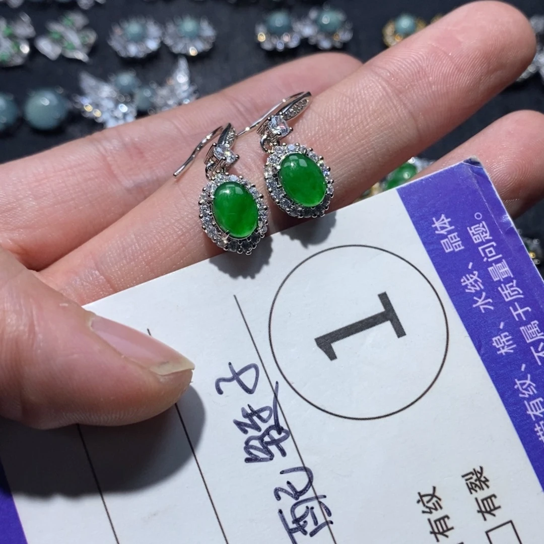O***e翡翠未镶嵌颈饰翡翠