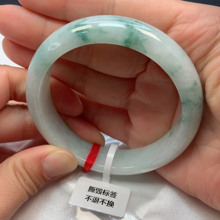 翡翠手镯未镶嵌m***59圈