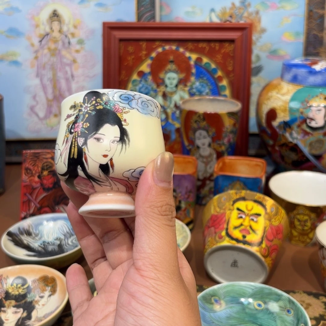 手工手绘美女杯杯