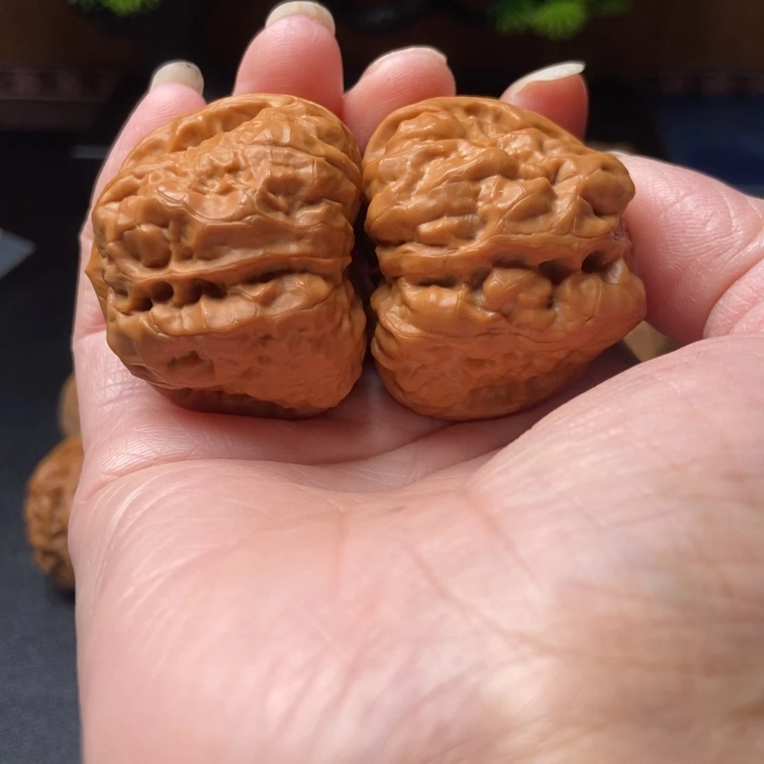 。***。文玩核桃把件蛤蟆头