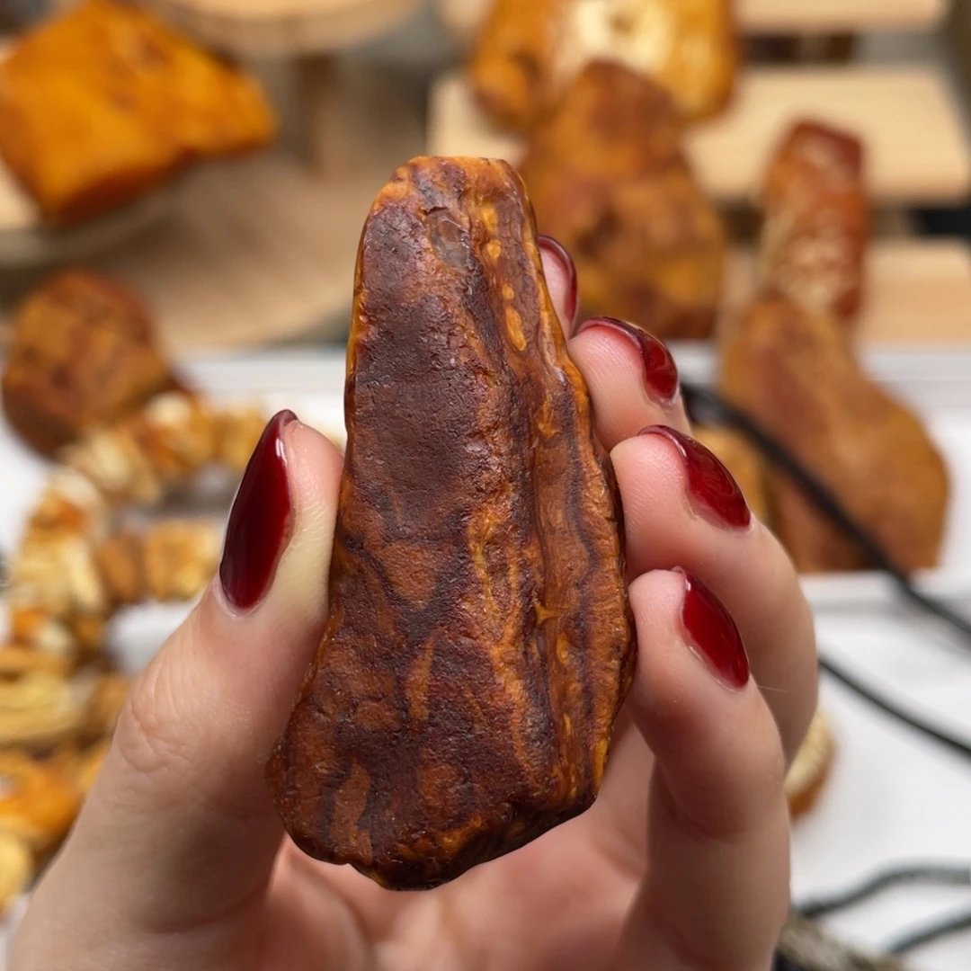 琥珀未镶嵌珠宝奇石