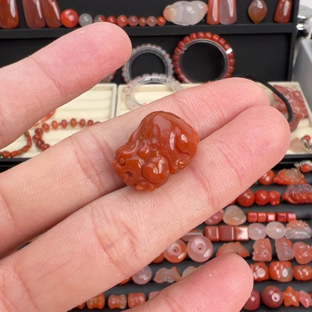 A***-南红玛瑙未镶嵌颈饰貔貅