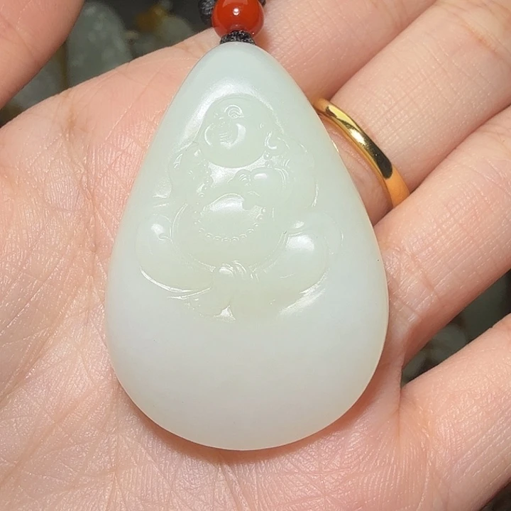 大***简和田玉未镶嵌颈饰