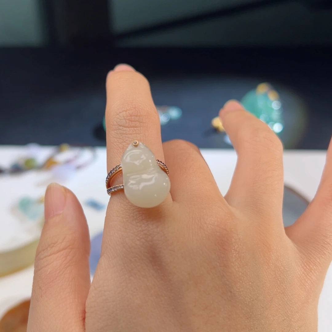 【闪购商品】和田玉（白玉）戒指18K金镶嵌小猫戒指