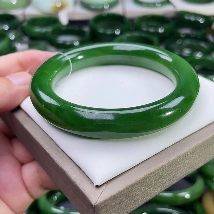 和田玉（碧玉）手镯未镶嵌