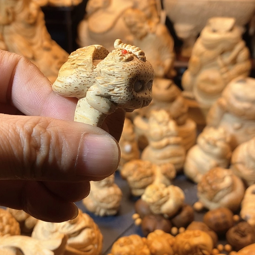 竹竹根雕穷奇戒指