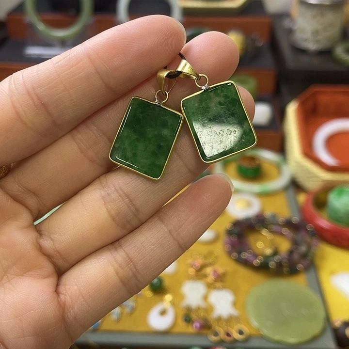 翡翠散珠精美雕刻物件物件