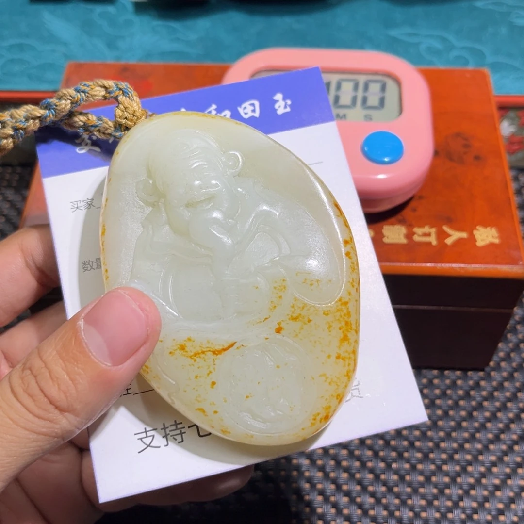 L*f人物立体雕刻手把件