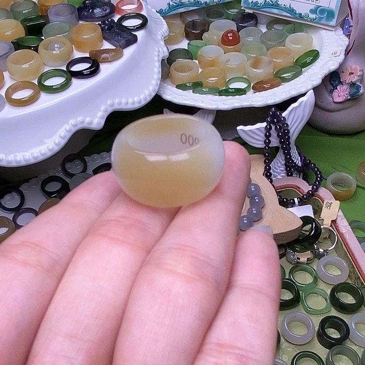 未镶嵌戒指和田玉17.9天地糖