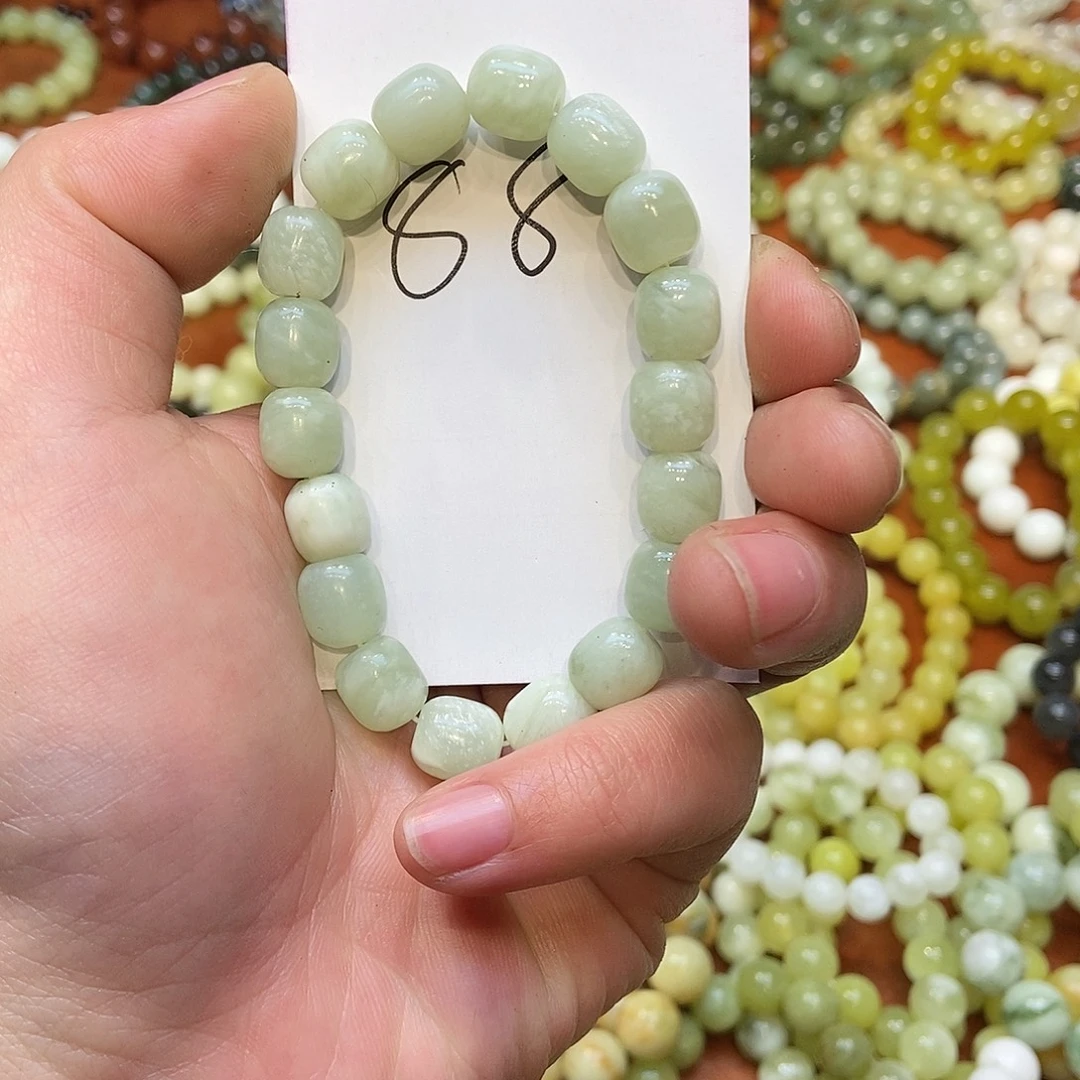 蛇纹石玉未镶嵌20米以下默认微瑕，不退不换