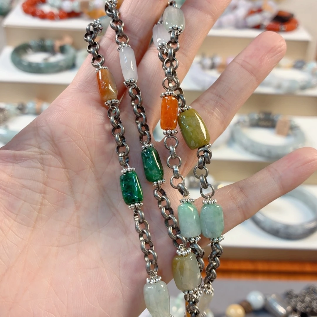 兔***色翡翠未镶嵌手链手串