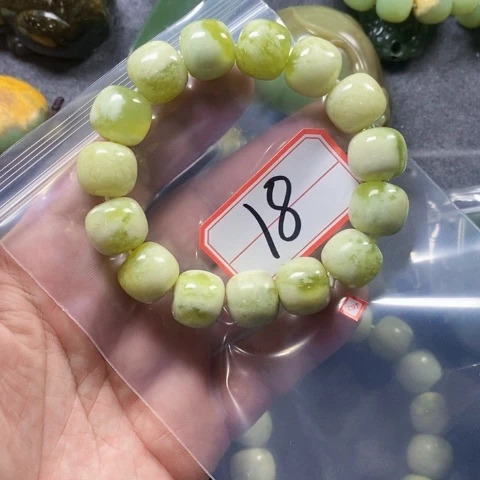 未镶嵌蛇纹石玉手链