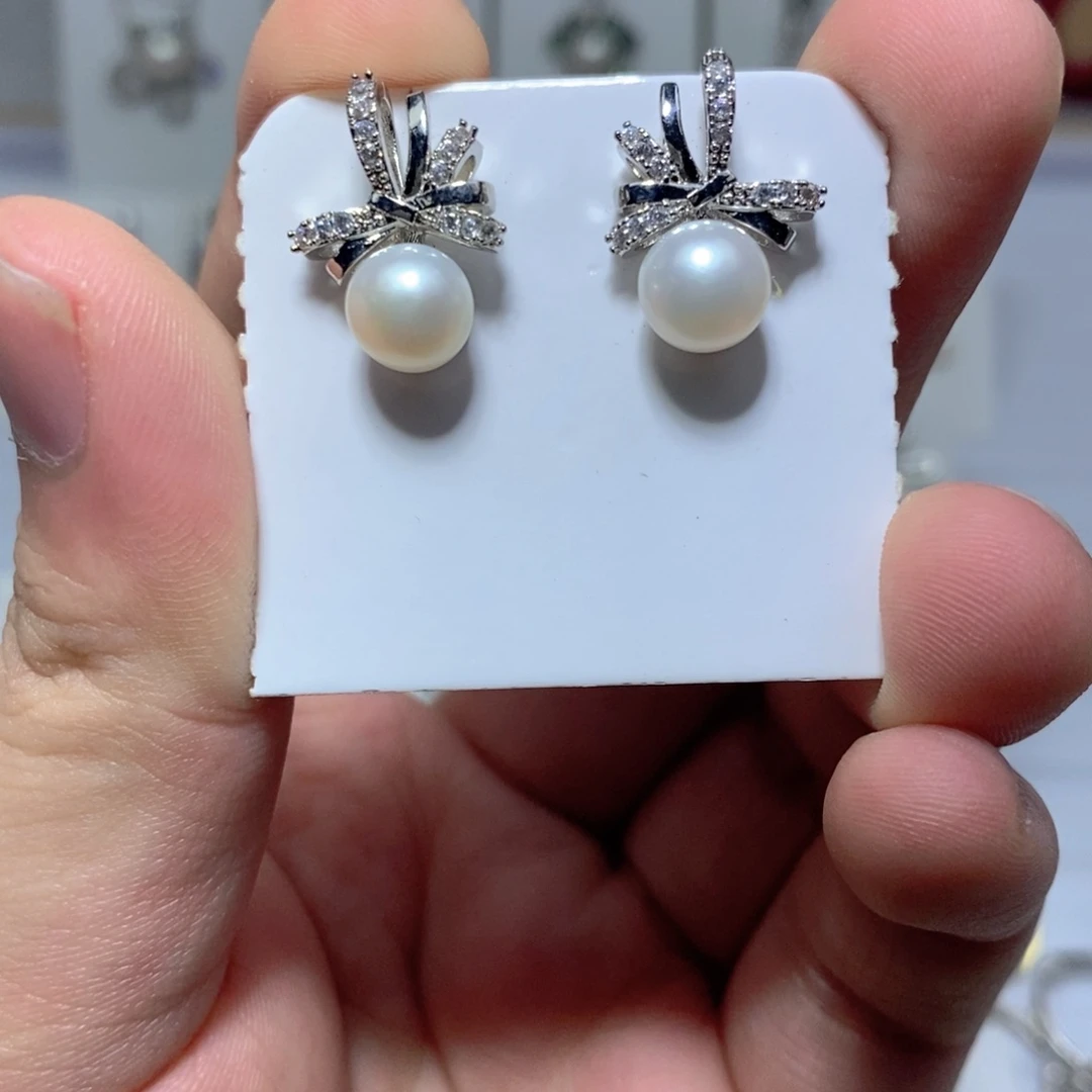 淡水珍珠耳饰未镶嵌