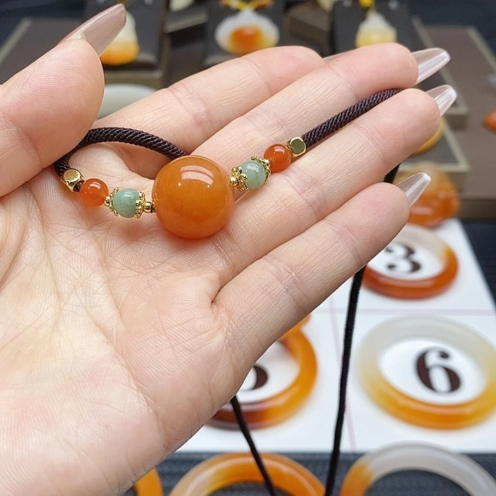 定***石英质玉（黄龙玉）未镶嵌吊坠