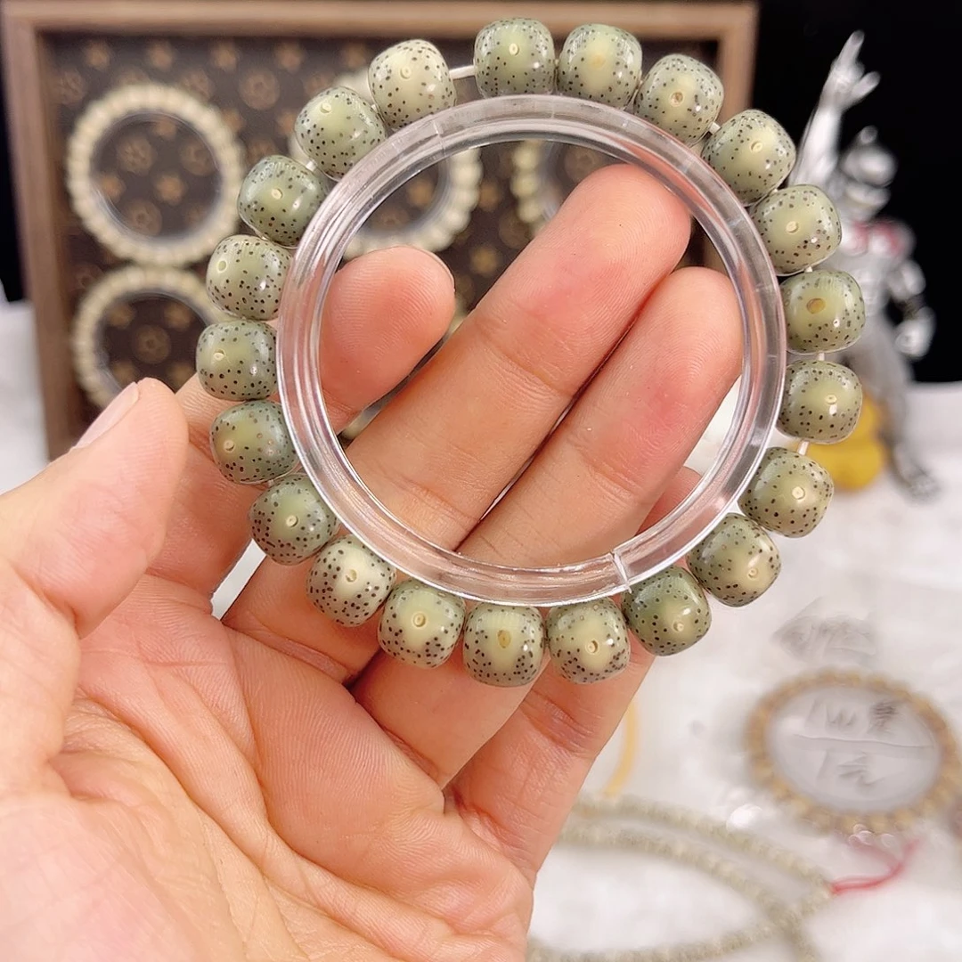 星月菩提吊坠169 号.   星月菩提！ 一物一图.