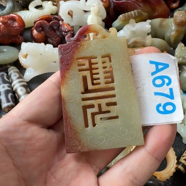 骏***哥和田玉未镶嵌颈饰