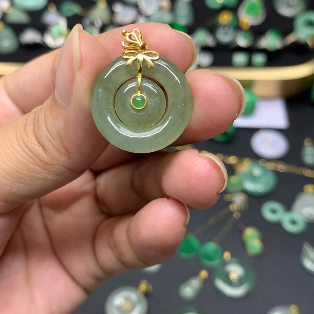 吊坠(不含链)18K金镶嵌翡翠有纹裂