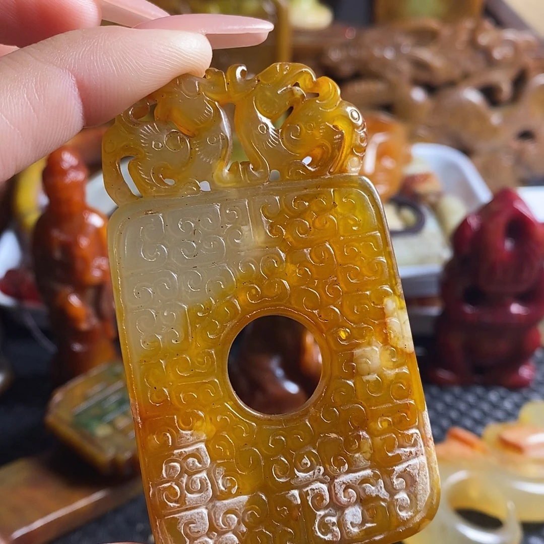 岫岩老玉（透闪石质玉）未镶嵌珠宝奇石