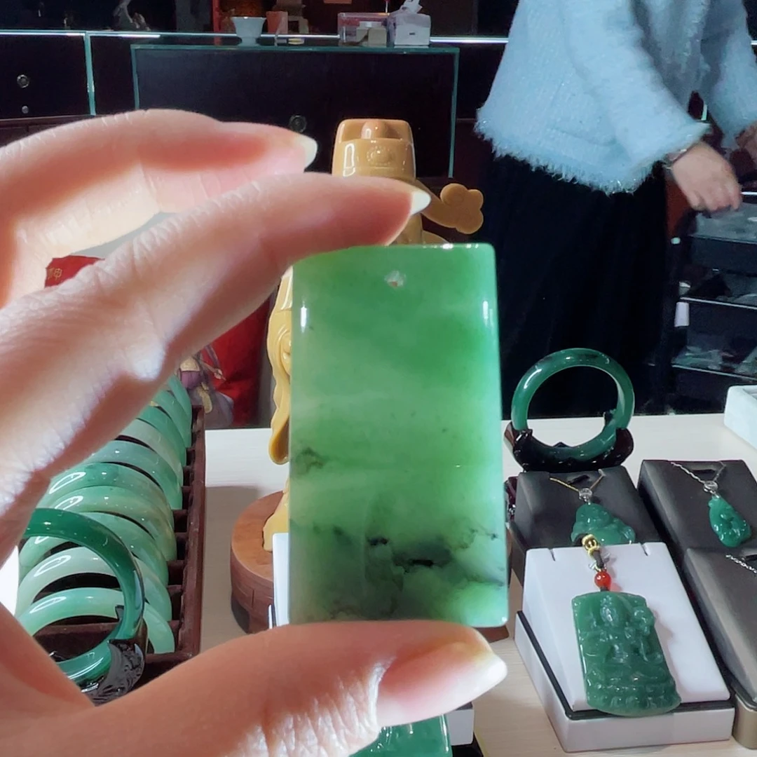 密玉（石英质玉）吊坠未镶嵌