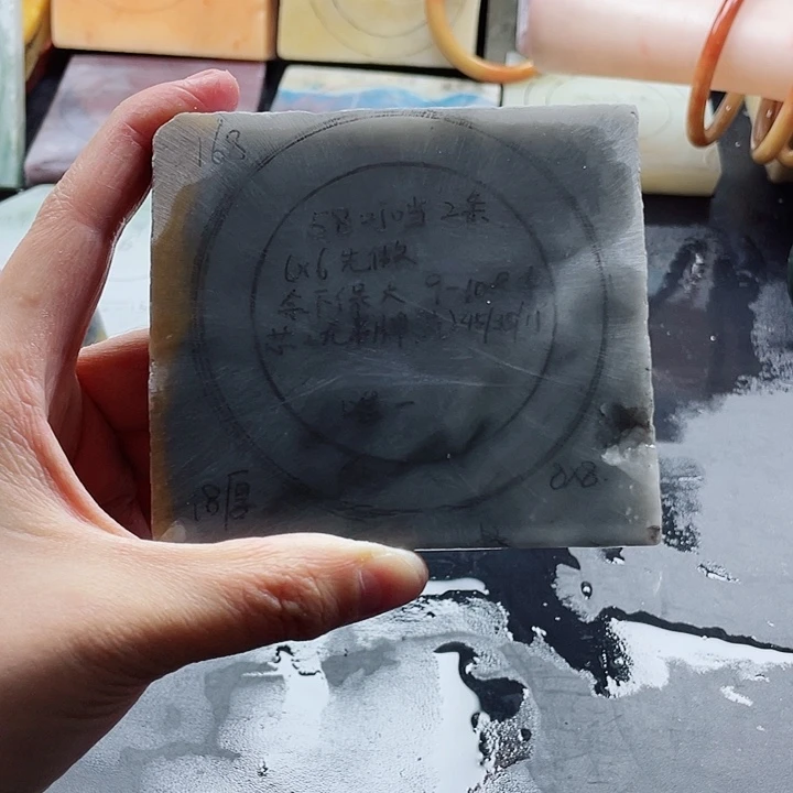 石英质玉未镶嵌手镯定制