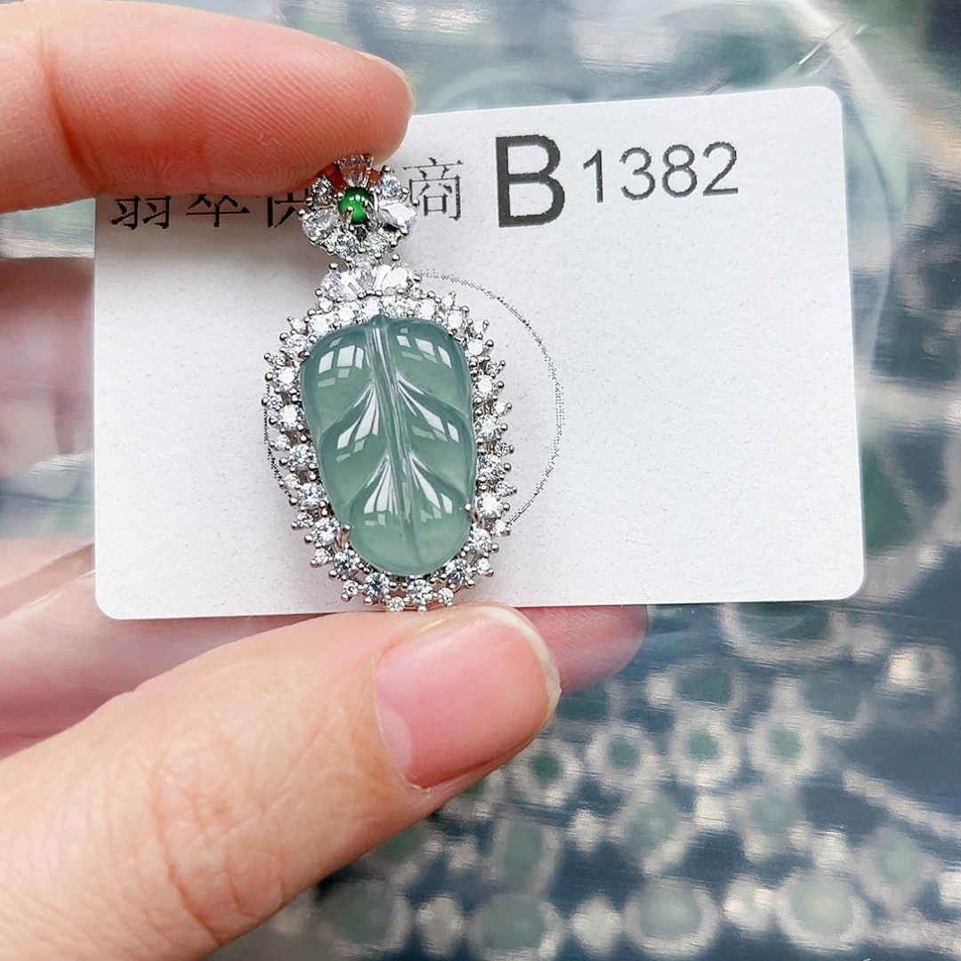 翡翠颈饰未镶嵌翡翠1382