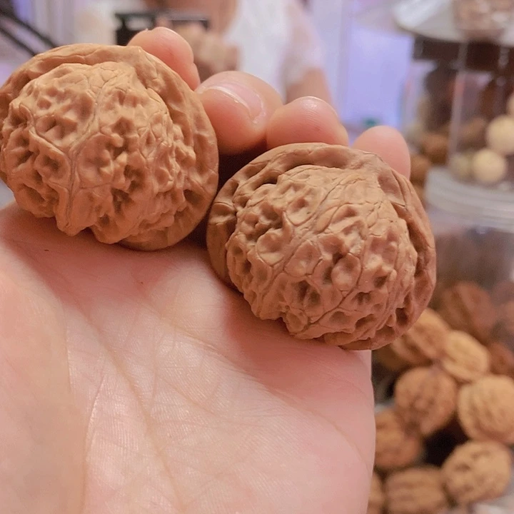 【闪购商品】文玩核桃把件41宫灯油