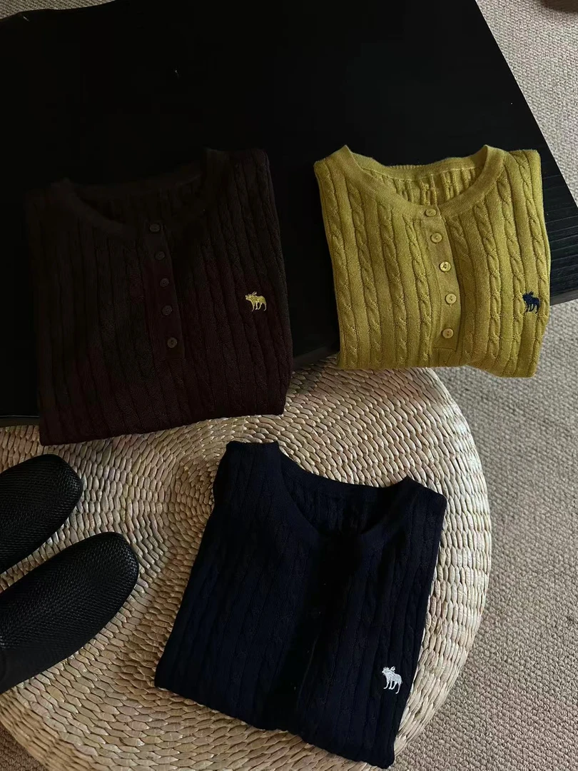 ZCANAL.高品质圆领刺绣莱赛尔美丽奴羊羊上衣