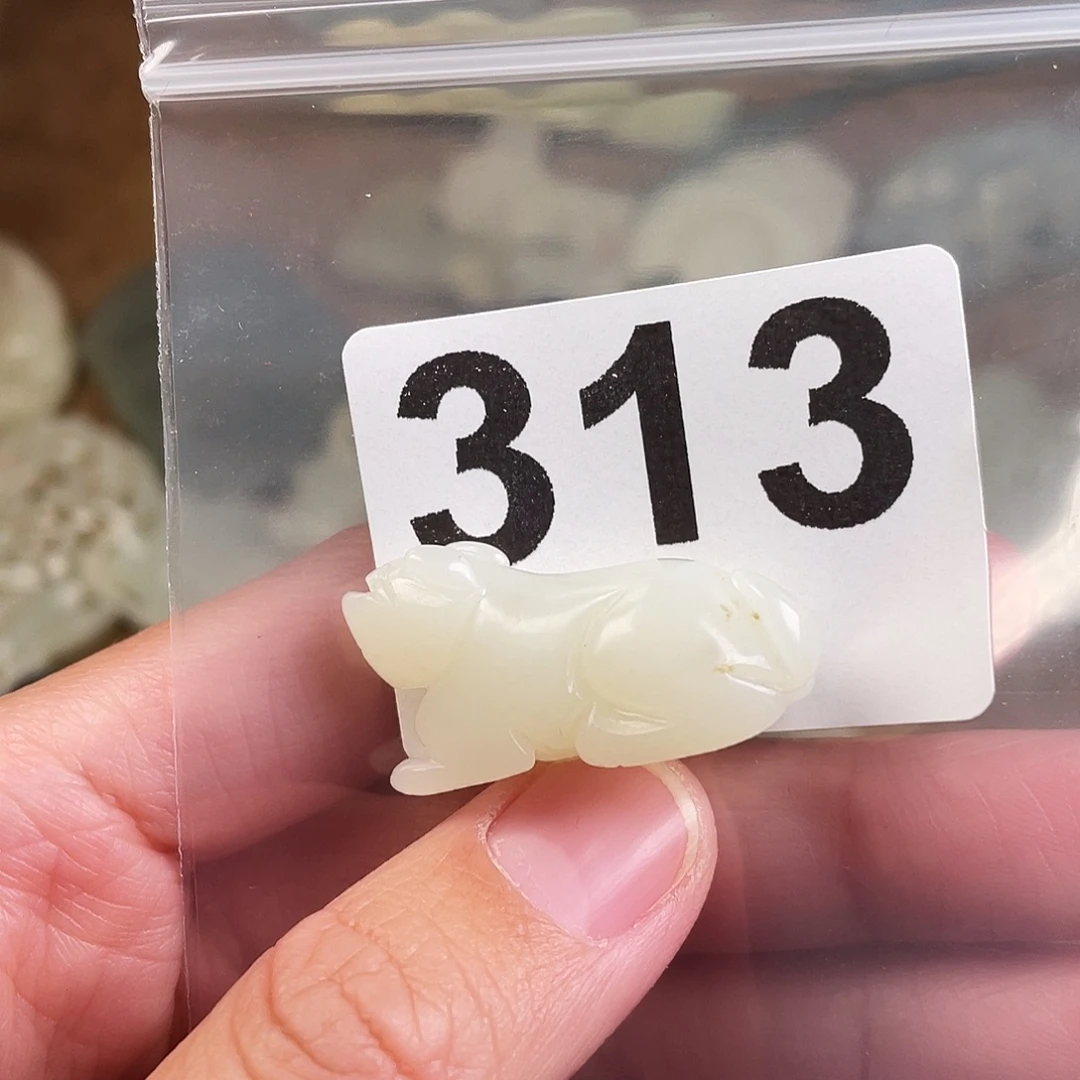 和田玉（糖玉）未镶嵌颈饰