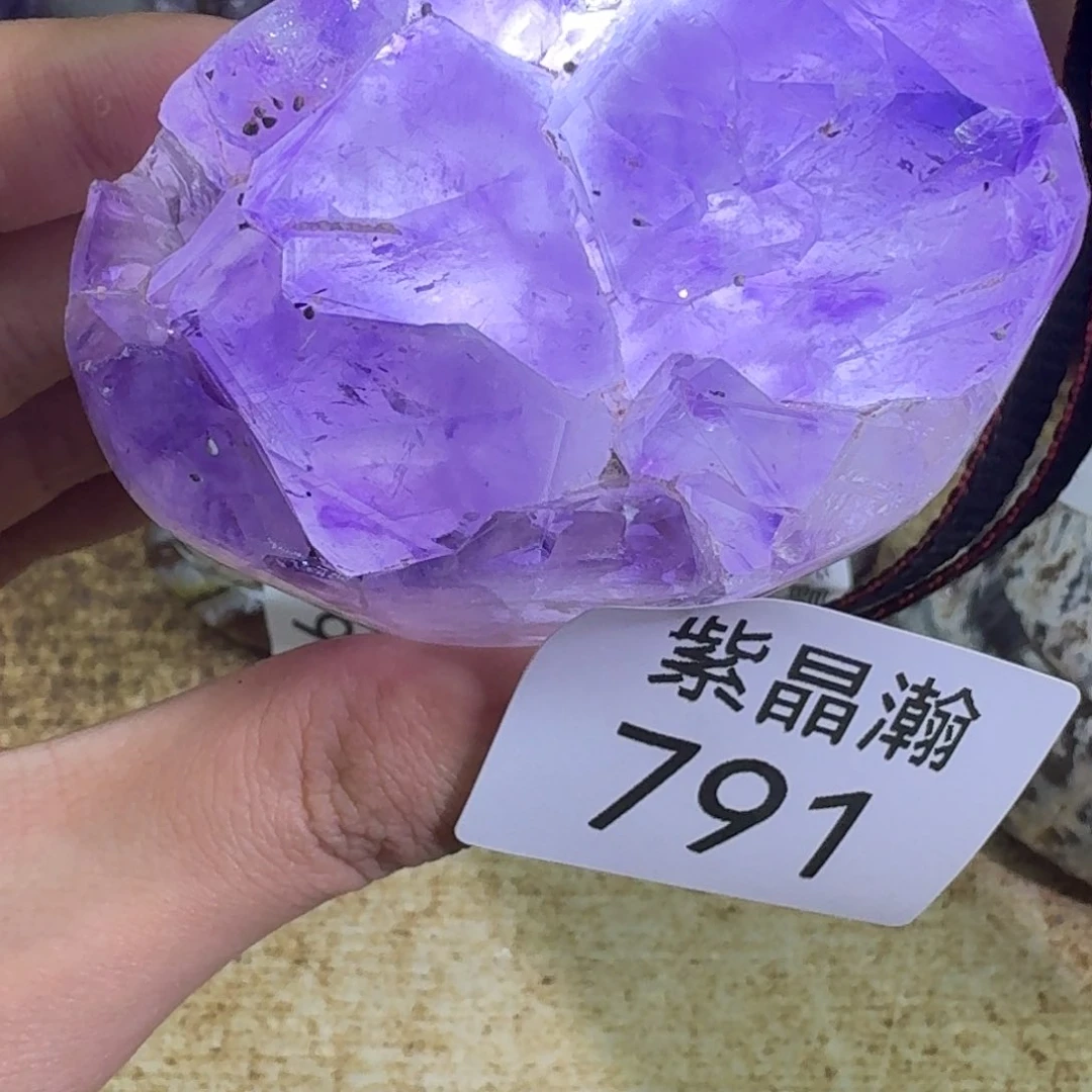 未镶嵌水晶大型摆件（非配饰）