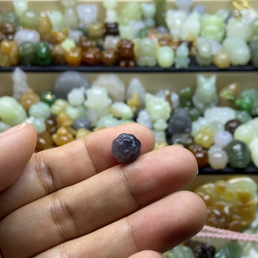 和田玉未镶嵌颈饰月*然