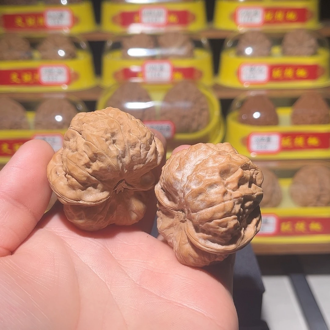 文玩核桃吊坠蛤蟆头