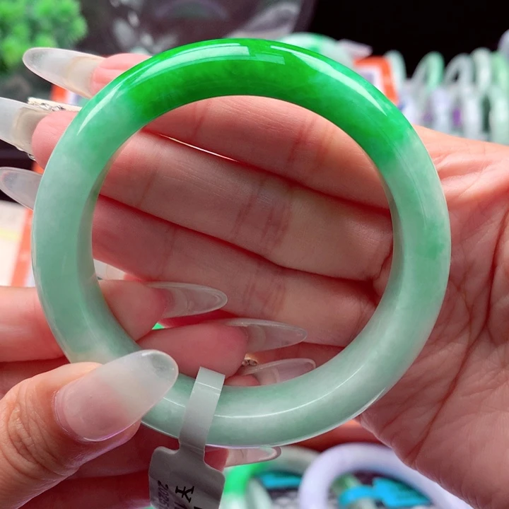 翡翠未镶嵌手镯翡翠