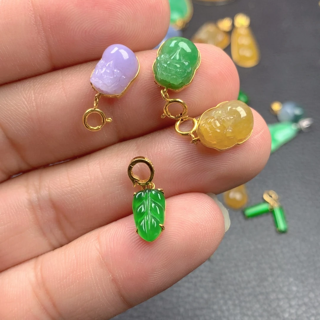 【闪购商品】颈饰18K金镶嵌翡翠米*翡翠