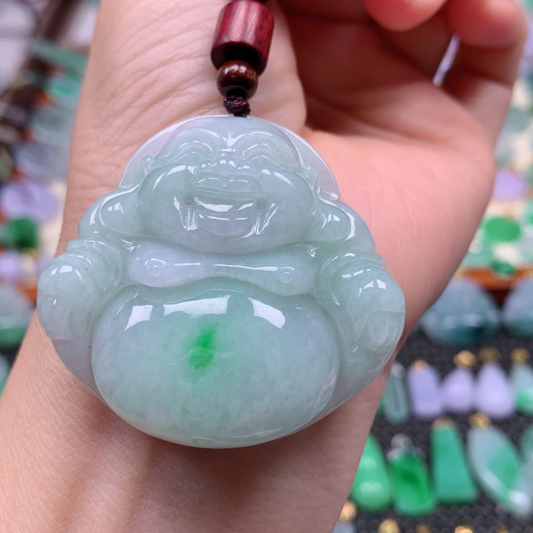 缅甸天然A货翡翠，飘绿佛公，编号446/1112尺寸43.5-46.8-12,5