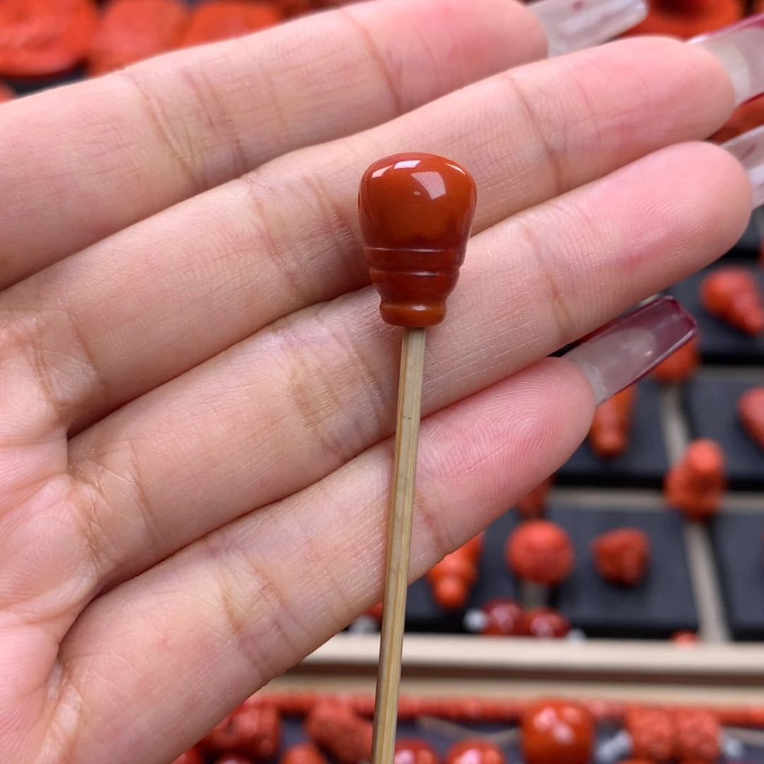 【闪购商品】南红玛瑙三通9.8mm未镶嵌