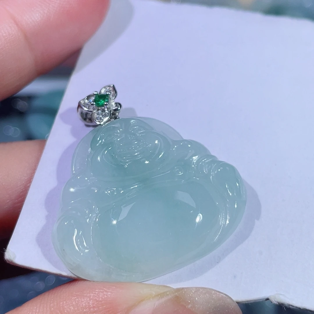 翡翠未镶嵌颈饰佛公