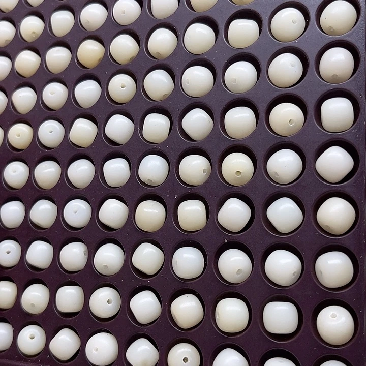 白玉菩提吊坠瑕疵10-9奶白桶珠100卡灯牌宠100颗