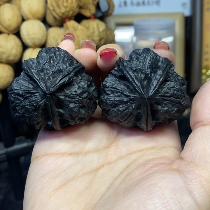 文玩核桃吊坠16盘龙玉凤三棱