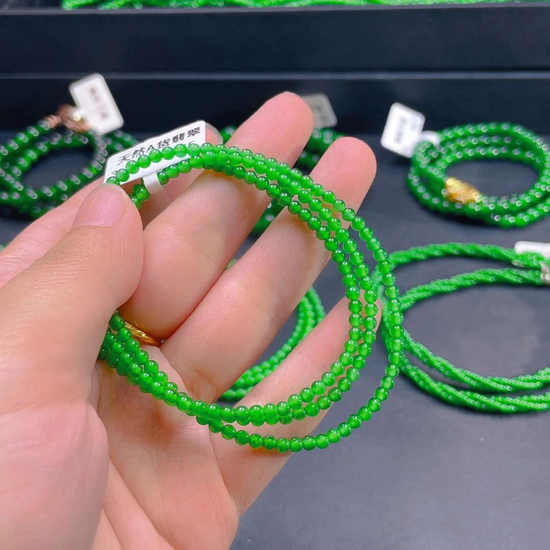 翡翠未镶嵌颈饰