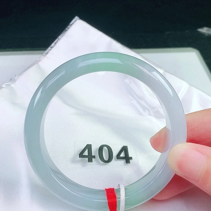 翡翠未镶嵌手镯(圆镯)翡翠手镯