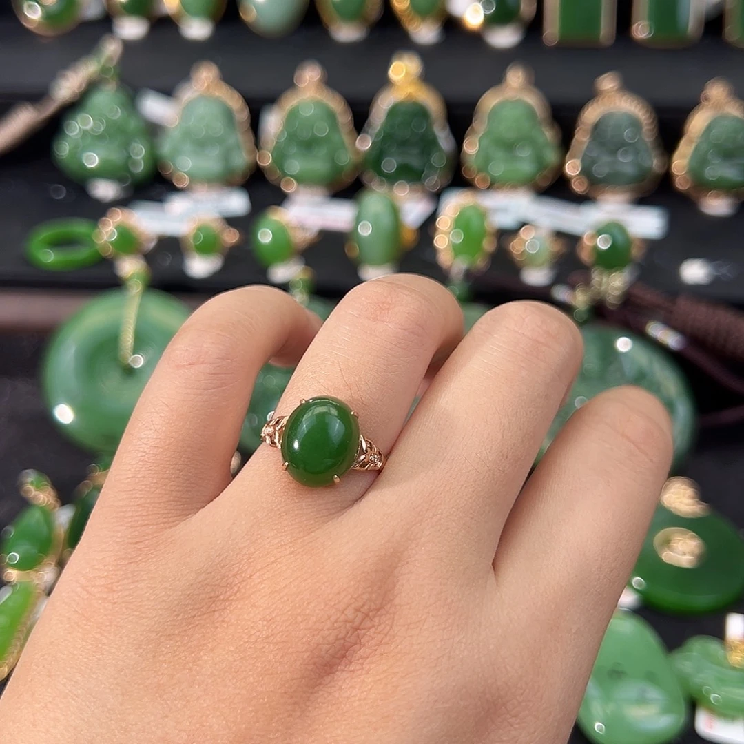 和田玉18K金镶嵌戒指